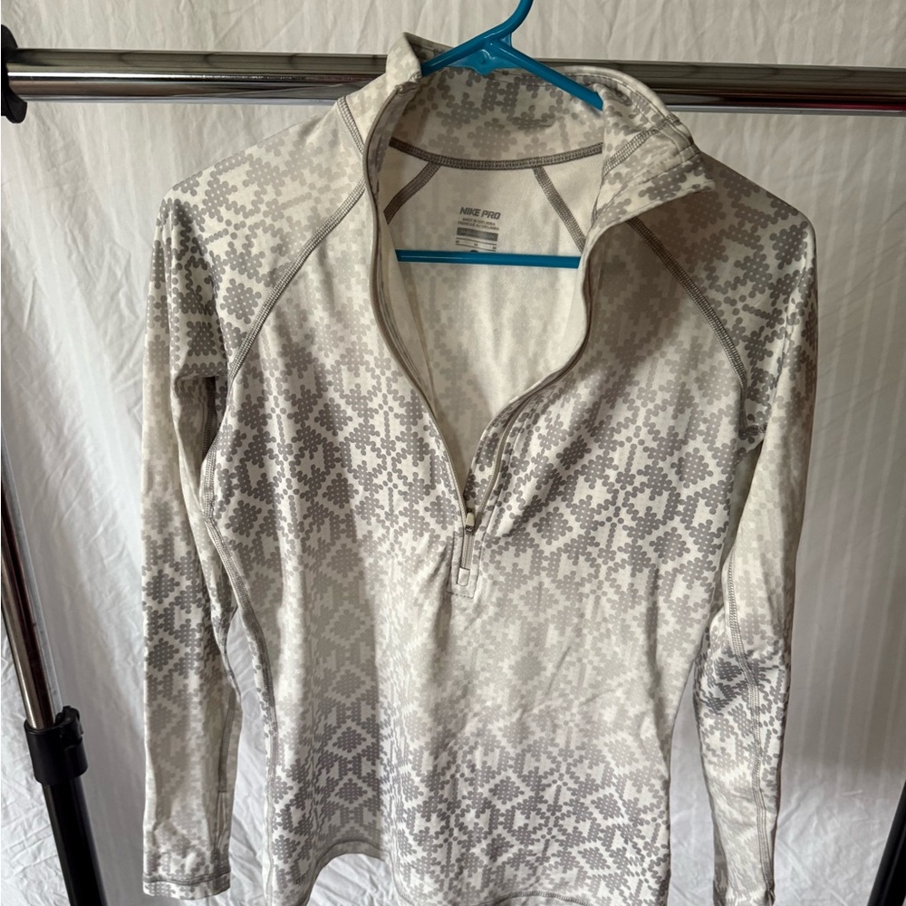 Nike Gray Patterned Women's Pullover